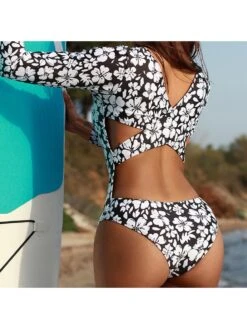 Sexy Long Sleeve Backless One-piece Bikini Swimsuit 8 Sexy Long Sleeve Backless One-piece Bikini Swimsuit -BreezeWear Store P 20220330110654793 706